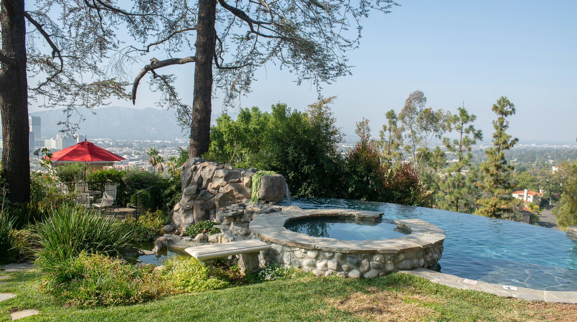 Casa Cascada