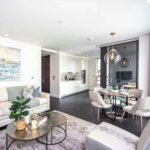 Cook in the modern kitchen and dine together in style