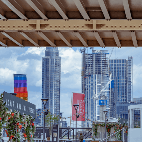 Grab a bite at nearby Battersea Power Station