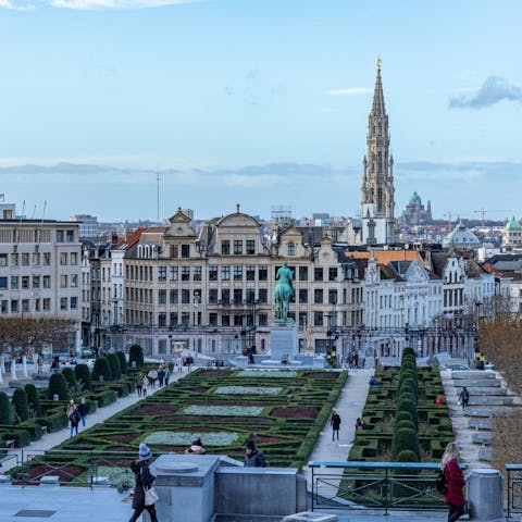 Stay in the cultural hub of Brussels with Mont des Arts right across the steet