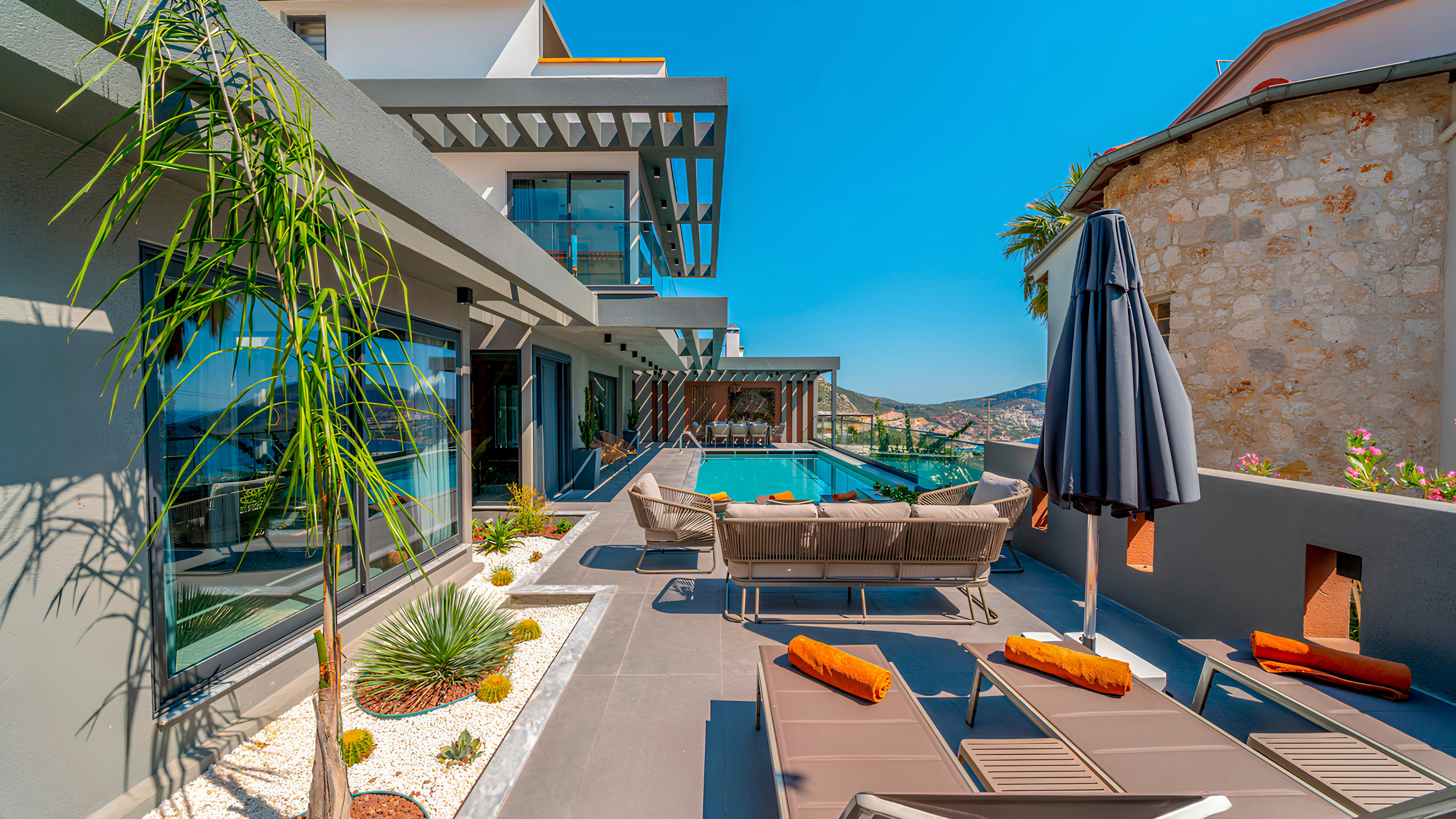 Aqua Vista Villa