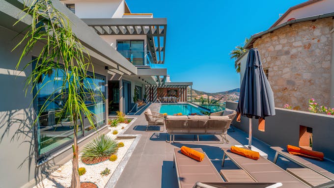 Aqua Vista Villa