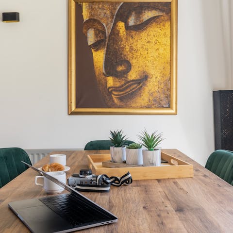 Come together for memorable mealtimes in the dining area, overlooking the private garden