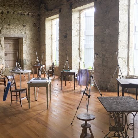Feel inspired with an art class organised by your wonderful hosts