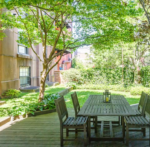 Huge patio and back garden