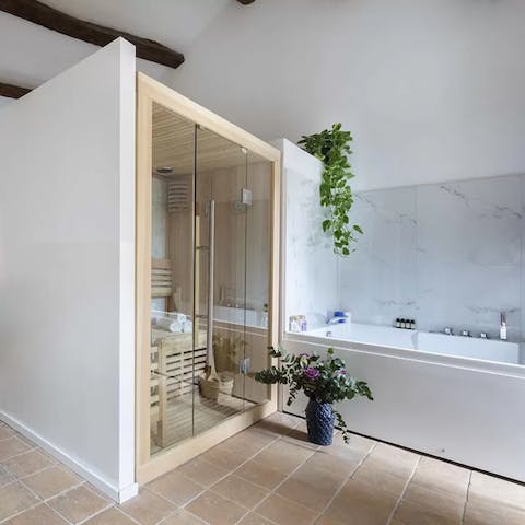 Start the day with a burst in the sauna before relaxing in the adjacent Jacuzzi