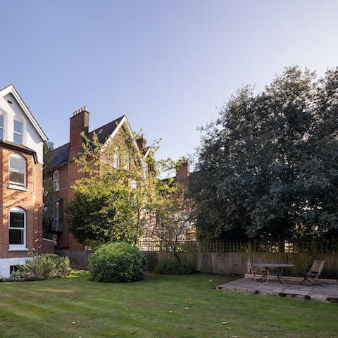 Start the morning with a light breakfast in the communal garden