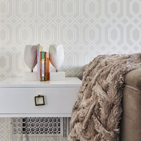 The accent wall paper