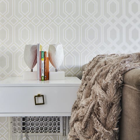 The accent wall paper