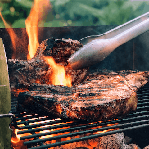 Keep things simple with an alfresco dinner one night, as you fire up the barbecue