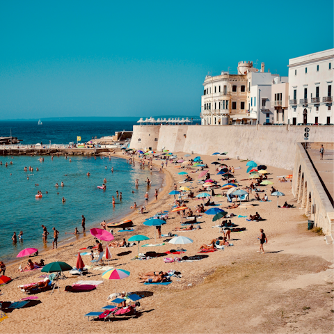 Head seaside to Gallipoli for beach days