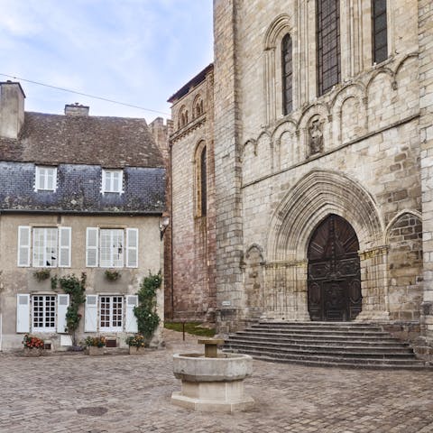 Stay right in the village square
