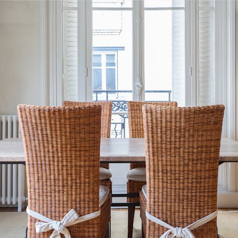 The oh-so-French wicker dining chairs