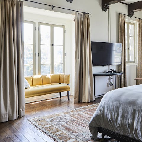 Cosy up on the window-seat with your morning coffee and a good book