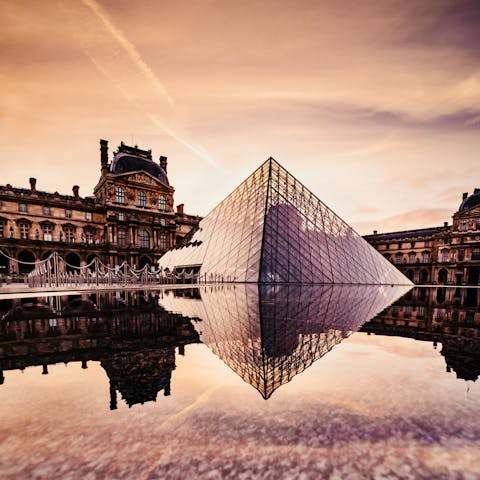 Marvel at masterpieces in the Louvre – also just fifteen minutes from the apartment