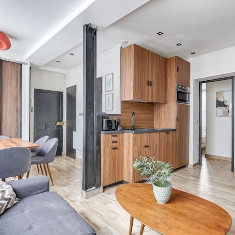 Fire up the coffee pod machine in the handy kitchenette