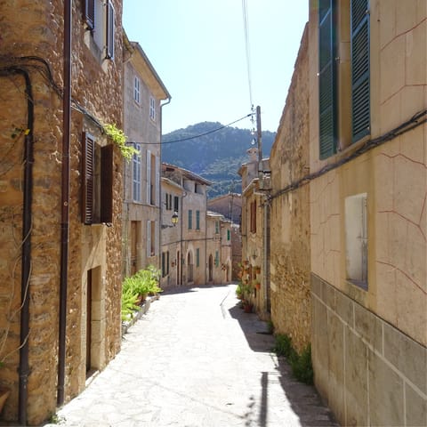 Explore all that the traditional town of Felanitx has to offer