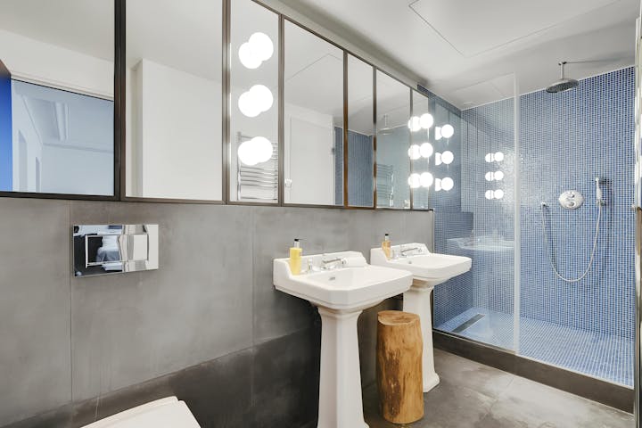Bathroom photo