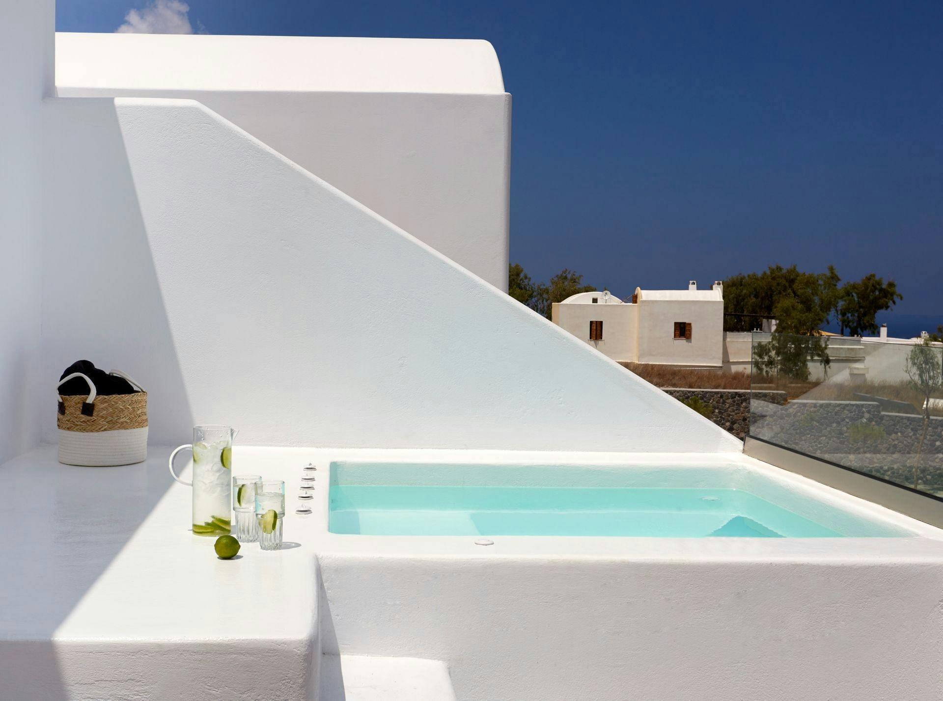 Santorini Seclusion
