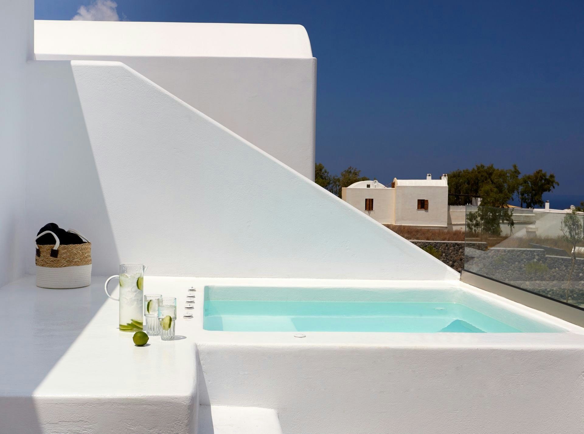 Santorini Seclusion