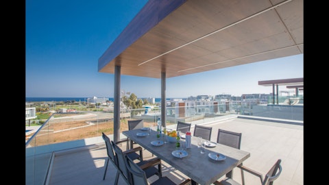 Dine alfresco with open sea views stretching to the horizon