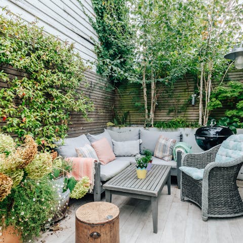 Enjoy a sundowner or two on the plant-covered patio