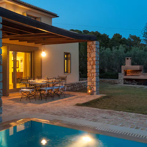 Let a private chef rustle up traditional Greek dishes from the outdoor barbecue