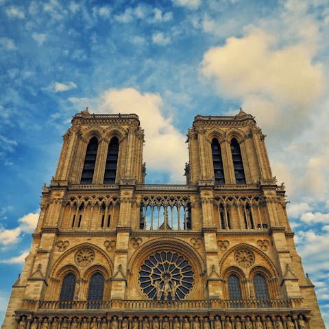 Stroll to the iconic Notre Dame, twenty minutes away