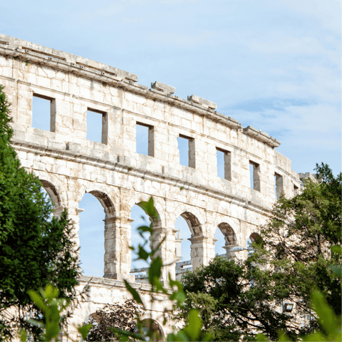 See the sights of Pula, 10km away