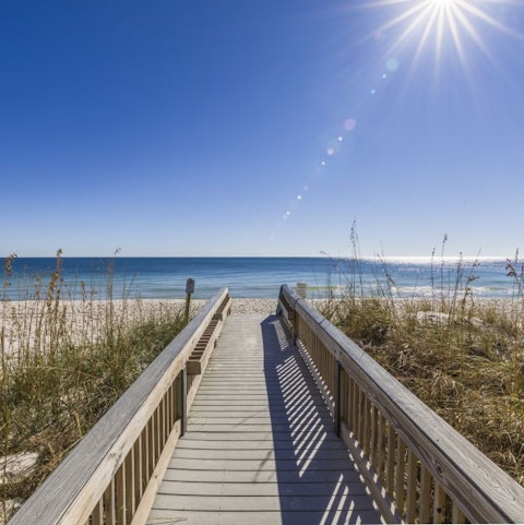 Stay right on the Gulf coast, just a few steps from the sprawling Gulf Shores beach