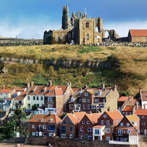 Wander ten minutes into town for pubs, eateries, museums and a famous abbey