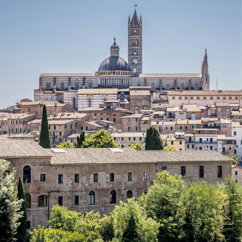 Enjoy a day trip to historic Siena, half an hour away
