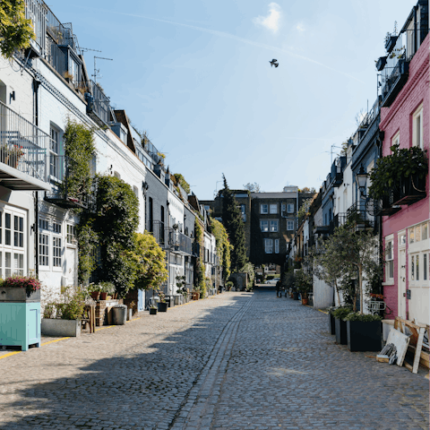 Explore neighbouring hotspots, like Notting Hill