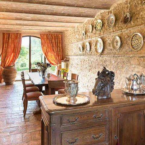 Dine in this regal hall