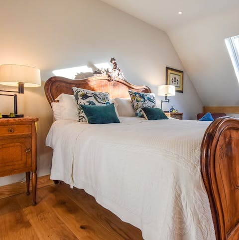 Sleep well in the magnificent bedroom