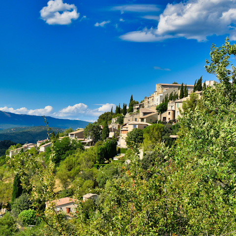Explore the fairytale hilltop towns in Provence's Luberon