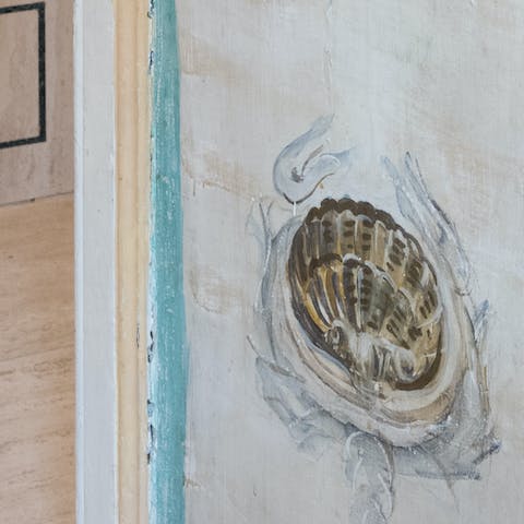 The painted details on the doors