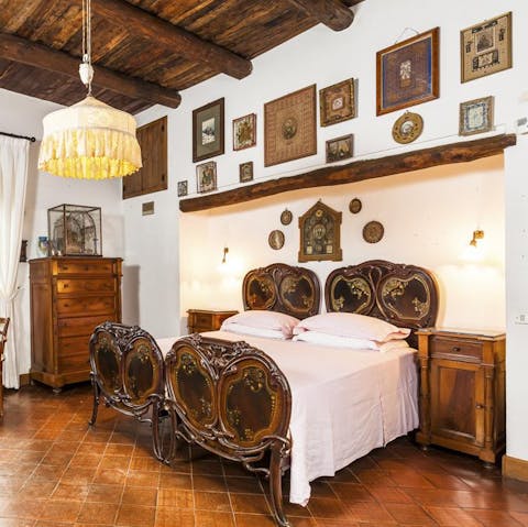 Sleep in the same rooms as a famous ballet dancer and actress