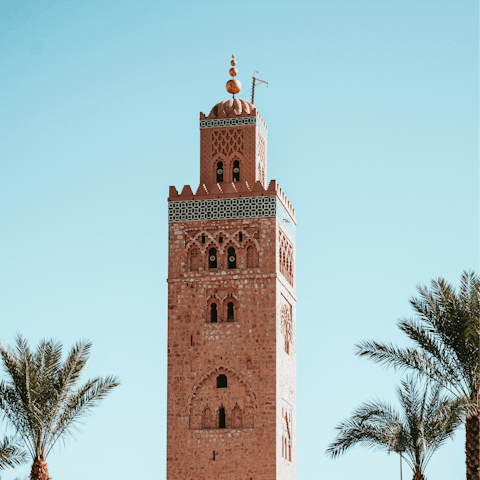 Stay on the outskirts of Marrakesh, twenty minutes from the centre