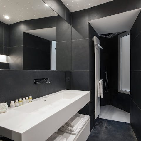 Lights like stars in the bathroom