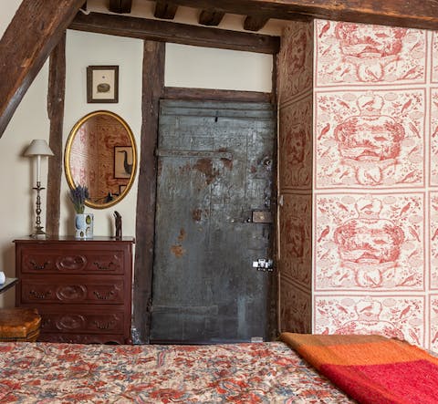 The authentic door dating from 1432