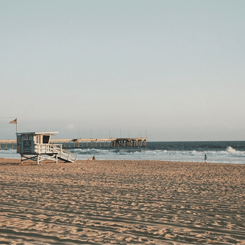 Stroll ten minutes to the golden sands of Venice Beach