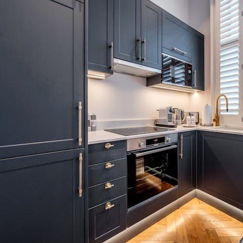 Cook up a storm in the stylish and well-equipped kitchen