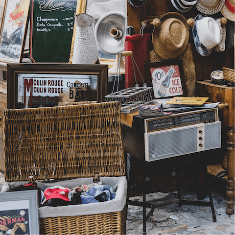 Browse the stalls at Arkonaplatz’s famous flea market, held every Sunday