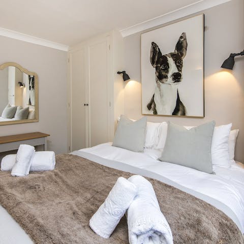 Peaceful & contemporary master bedroom