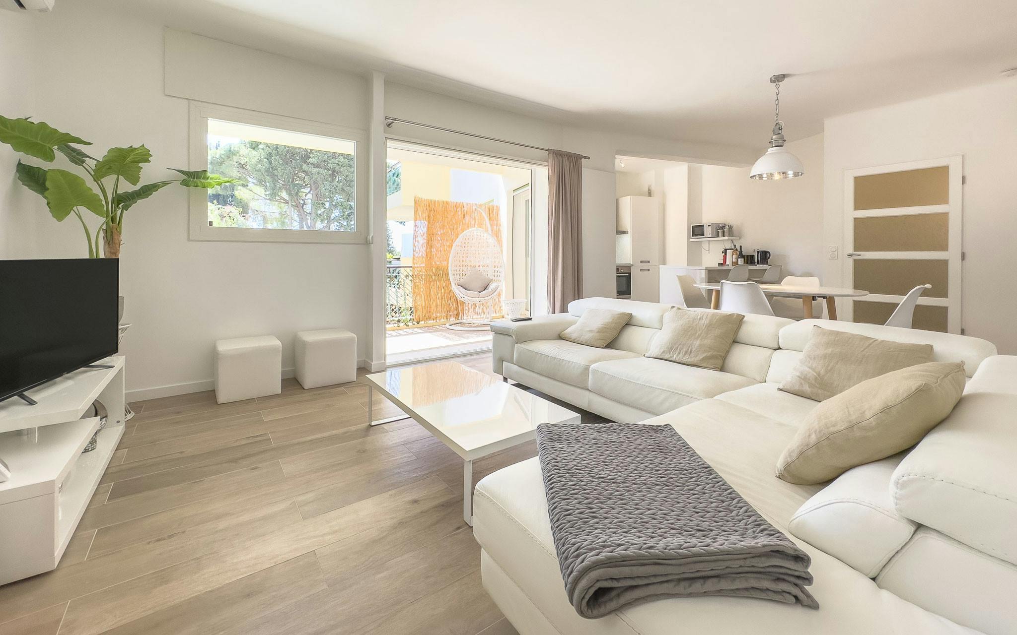 A Touch of Champagne