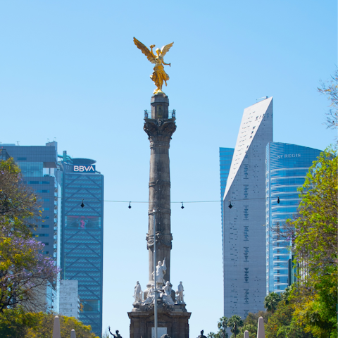 Head to the iconic Ángel de la Independencia – a short taxi ride away