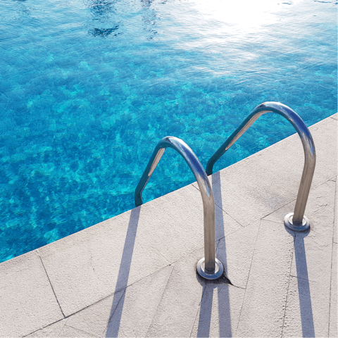 Take a dip in the shared swimming pool when you tire of the lake