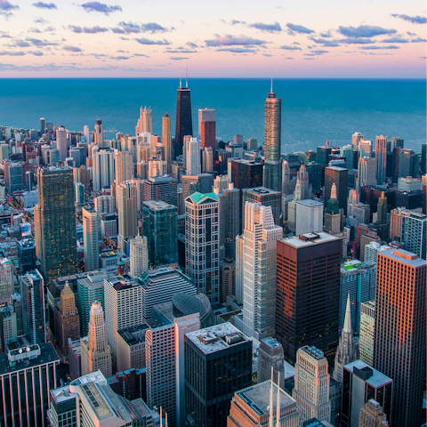 Discover all Chicago has to offer from this central spot