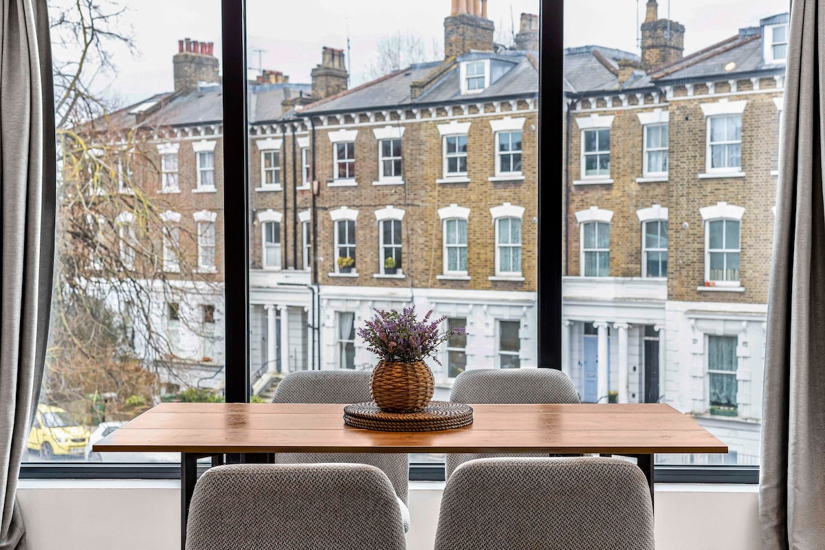 Kentish Town Mornings